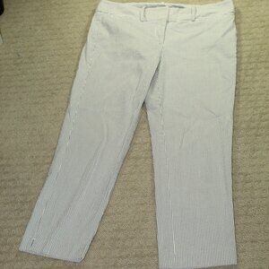 Ann Taylor Factory Size 6 Blue White Sear Sucker Mid Rise Cropped Pants